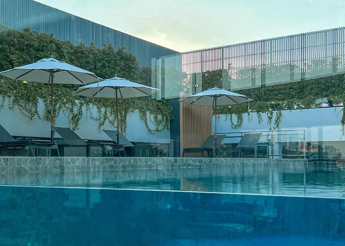 Amanta & Sathorn